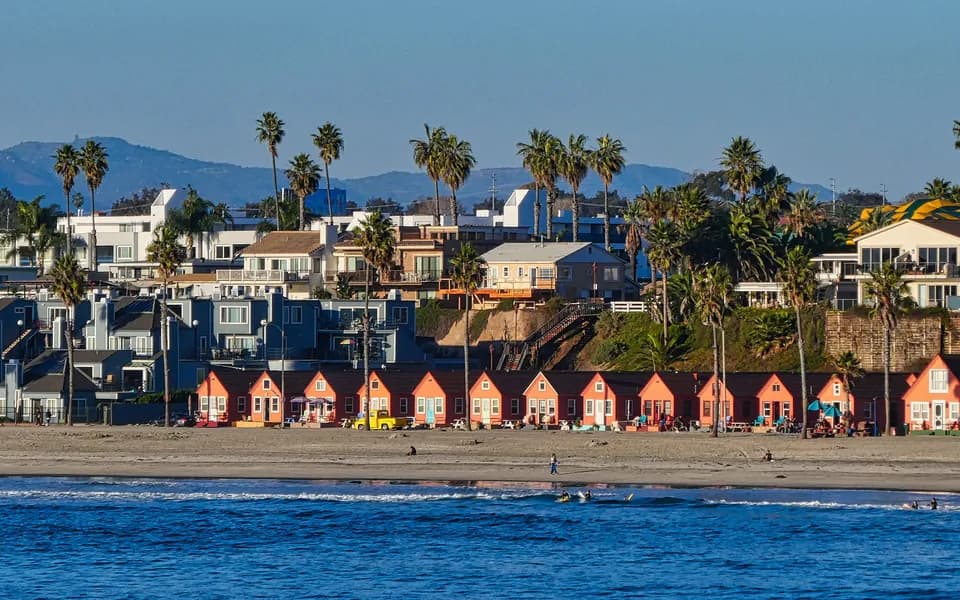 The beach and Strand cottages just south of the pier